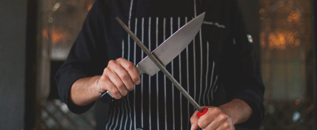 Electric vs Manual Knife Sharpeners: Real Results (2026)