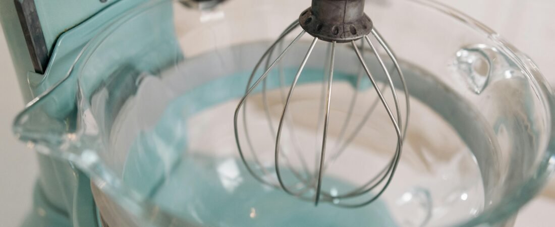 Hand Mixer vs Stand Mixer: Which One Should You Buy? (2026)