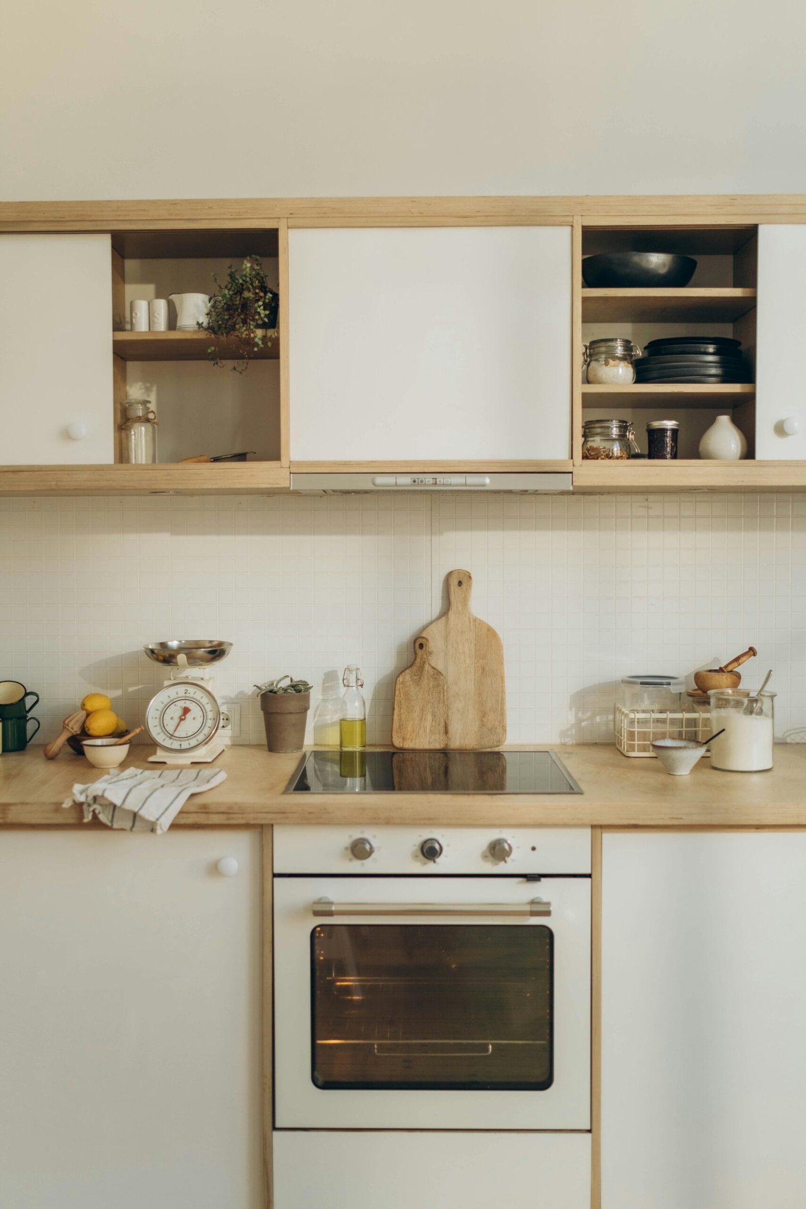Declutter Your Kitchen: Step-by-Step Guide (2026)