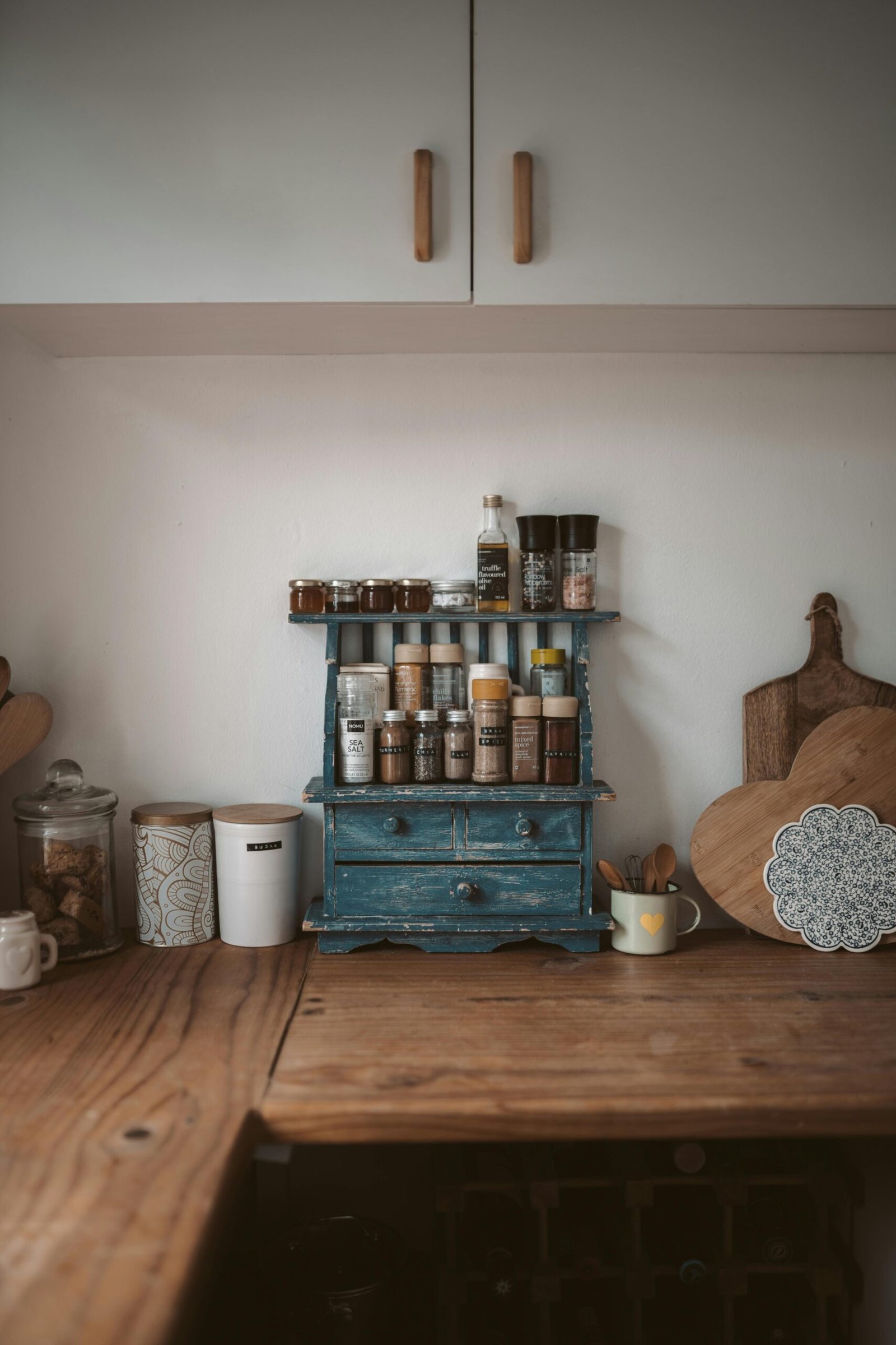 Best Spice Organizers for Small Kitchens (7 Top Picks)