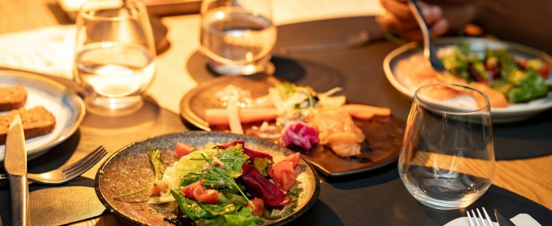 Cooking at Home vs Eating Out: Real Cost Breakdown (2026)